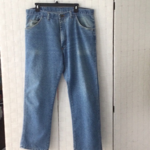 Wrangler Blue Relaxed Fit Jeans.  #513 - Picture 1 of 7